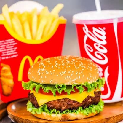 تصویر از همبرگر مک دونالد متوسط